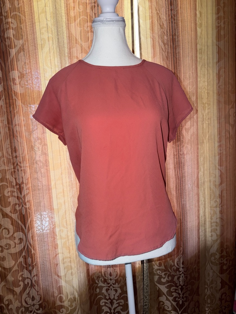 Lily White Short-Sleeve Crewneck Top in Deep Blush